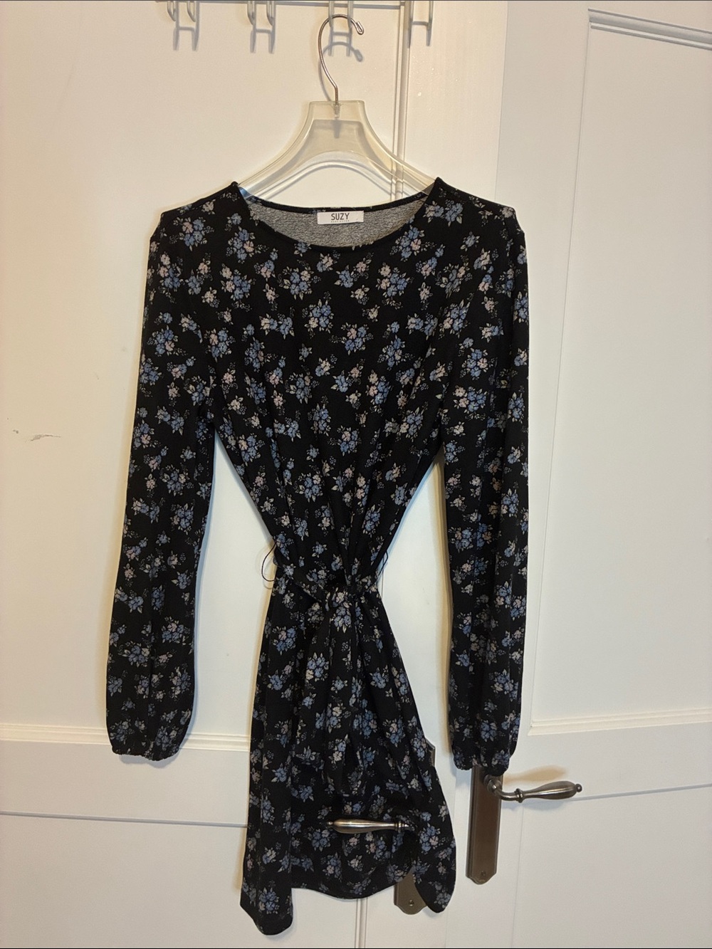 BNWT Suzy Shier Long Sleeve Ditsy Floral Mini Dress with Tie Waist 👵MT